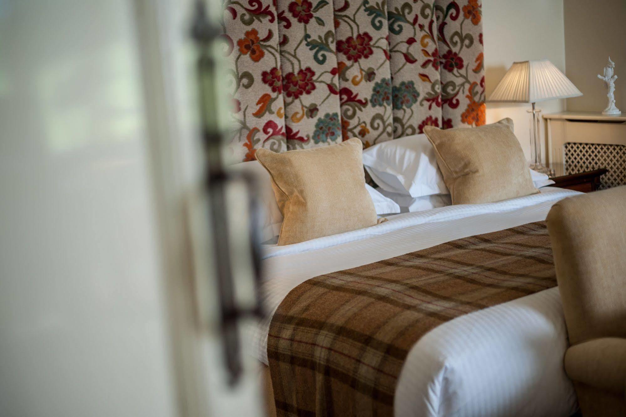 Buckland Manor - A Relais & Chateaux Hotel Μπρόντγουεϊ Εξωτερικό φωτογραφία